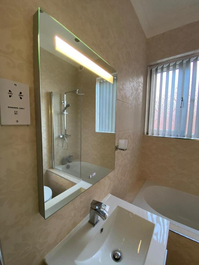 Luxury Apartment Apt5 伍尔弗汉普顿 外观 照片